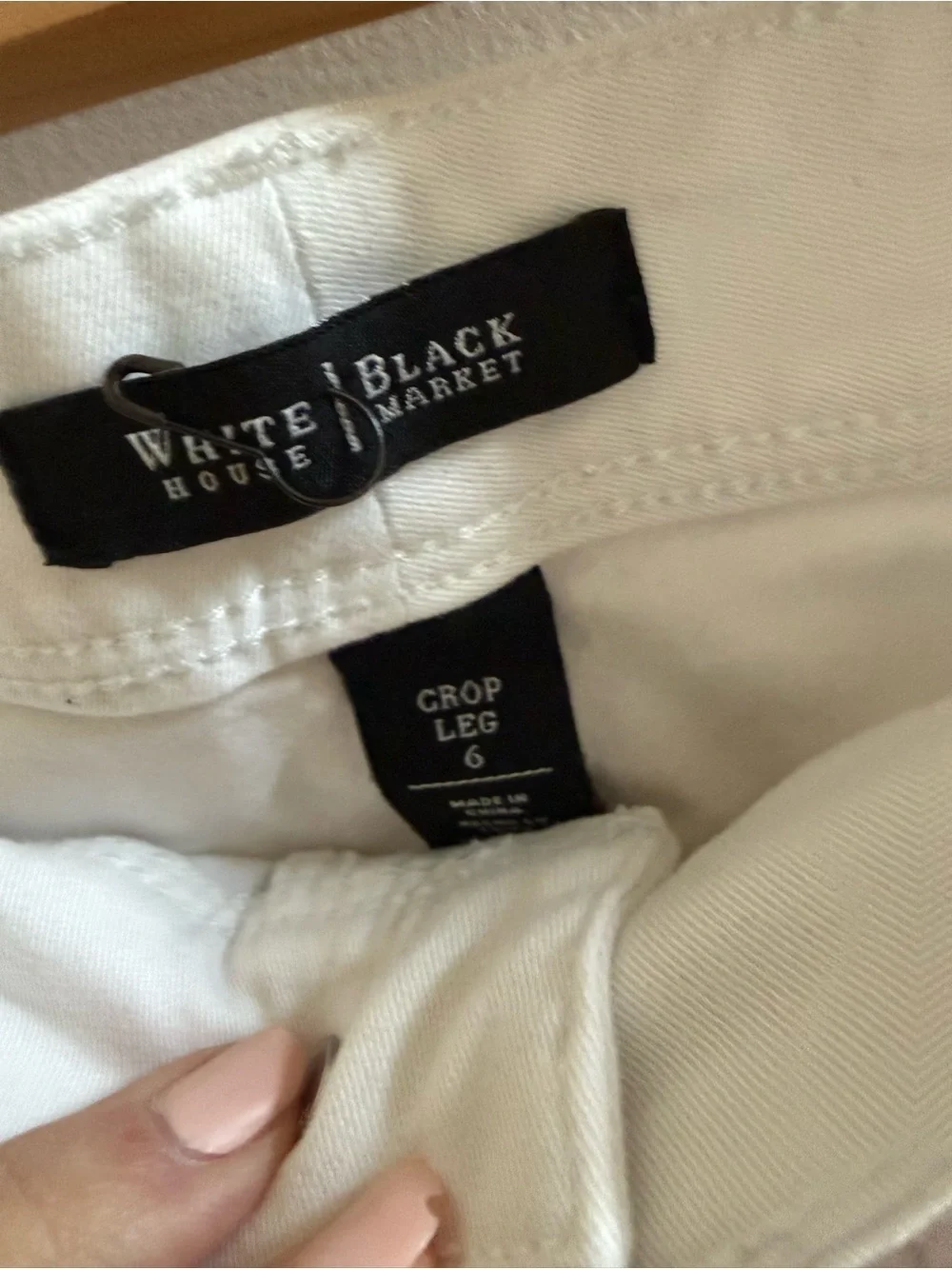 White House Black Market White Crop Pants Size 6 | Embellished Pocket Detail - Picture 6 of 7